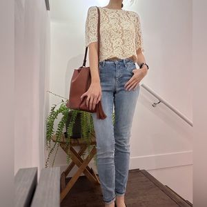 Aritzia Wilfred lace short sleeved top size XS